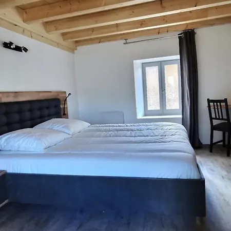Nyaraló Charmante Maison Au Desert D'entremont *